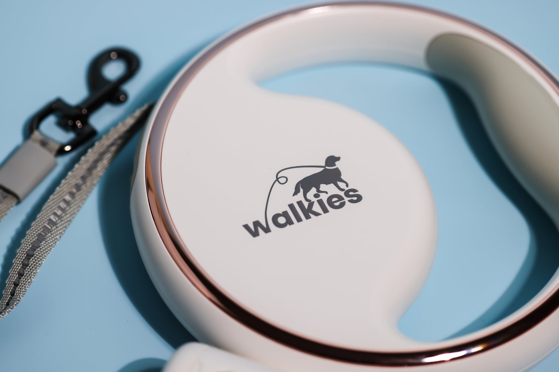 Shop Walkies Retractable Dog Lead Front